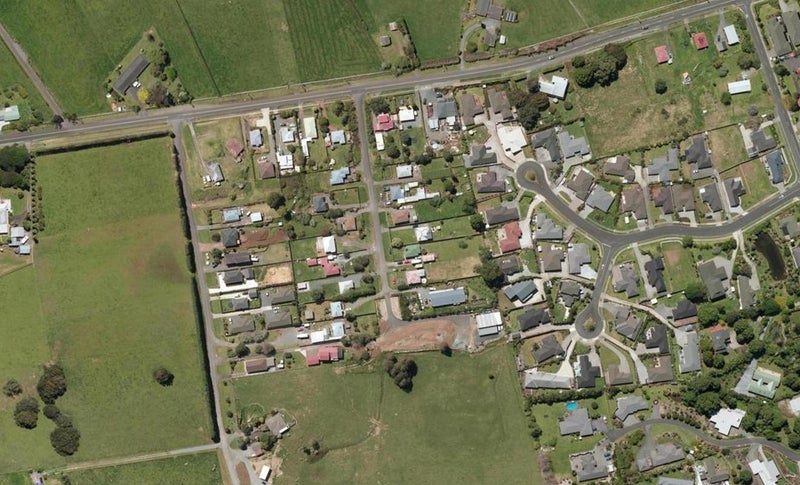 8 Pukemiro Road, Kamo, Whangarei - Carousel 1