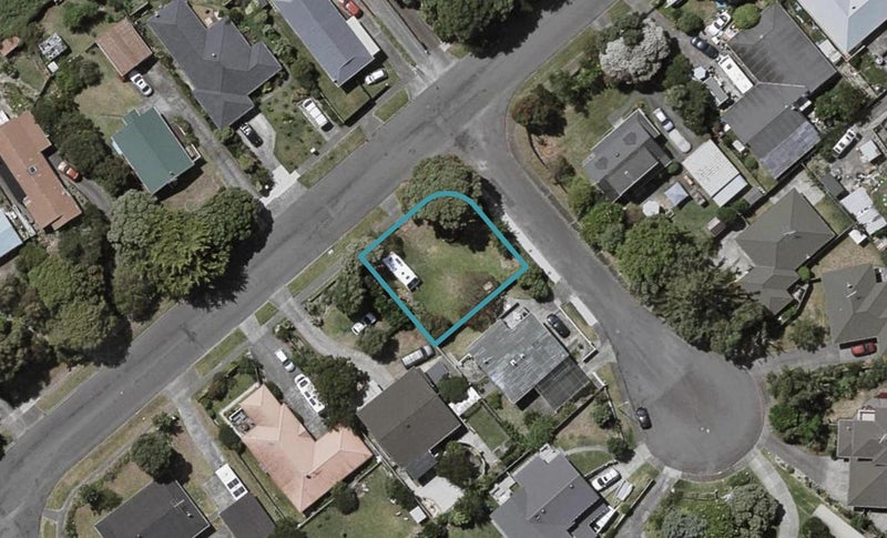 56 Queens Road, Waikanae Beach, Waikanae - Carousel 1