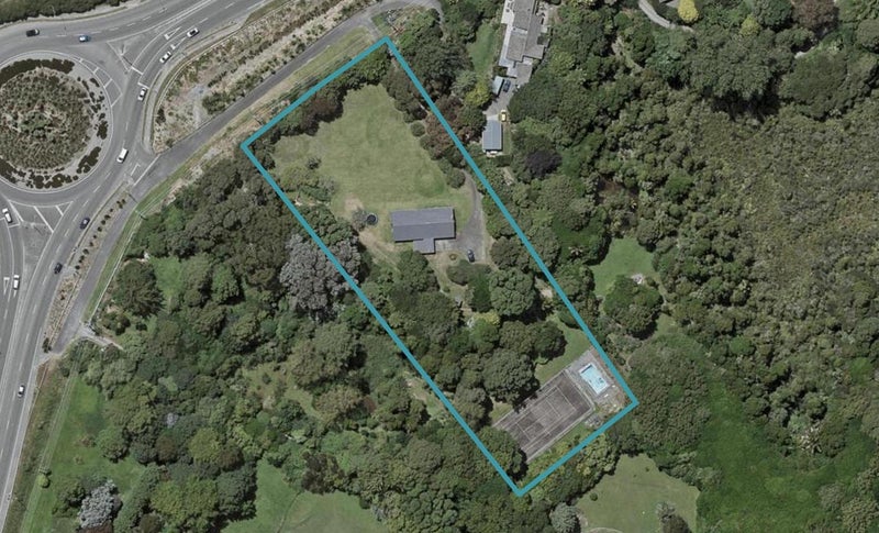 266 Main Road North, Waikanae - Carousel 1
