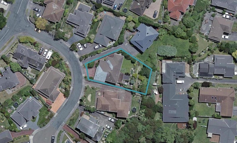 9 Maywood Grove, Churton Park, Wellington - Carousel 1