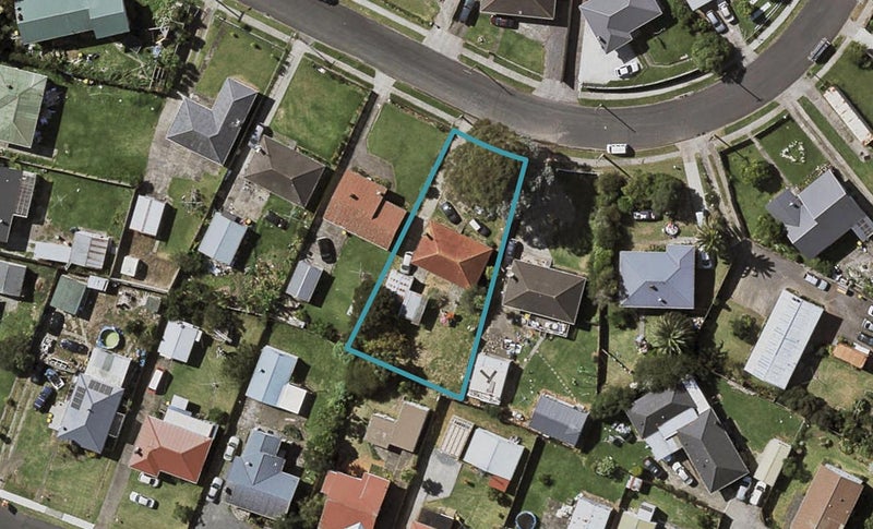 52 Awatere Street, Clover Park, Auckland - Carousel 1