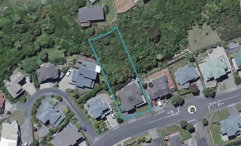 45 Dress Circle, Newlands, Wellington - Carousel 1
