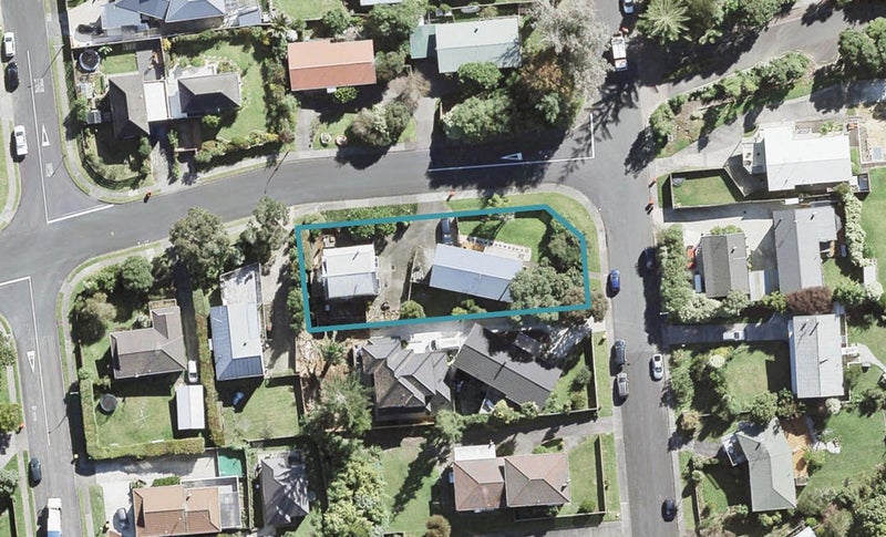1/42 Acacia Road, Torbay, Auckland - Carousel 1