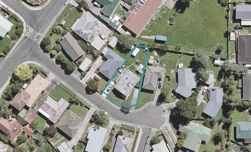 13 Prestige Place, Maoribank, Upper Hutt - Carousel 1