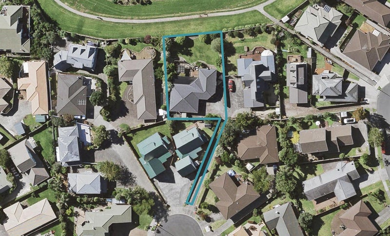 21 Solana Court, Botany Downs, Auckland - Carousel 1