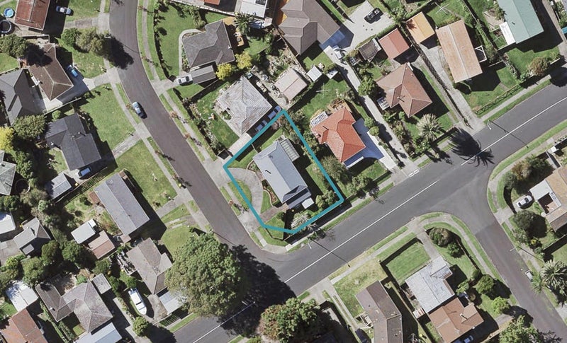 1 Medina Place, Half Moon Bay, Auckland - Carousel 1