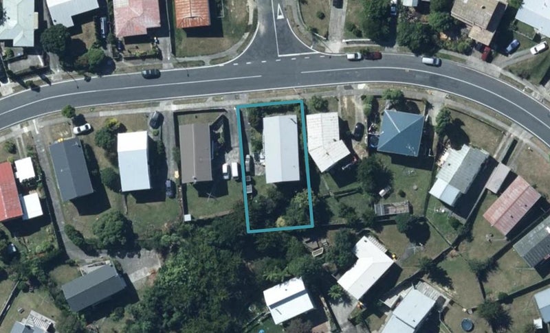 65 Conclusion Street, Ascot Park, Porirua - Carousel 1
