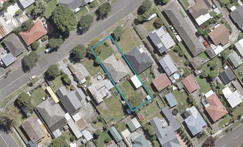 13 Ararino Street, Trentham, Upper Hutt - Carousel 1