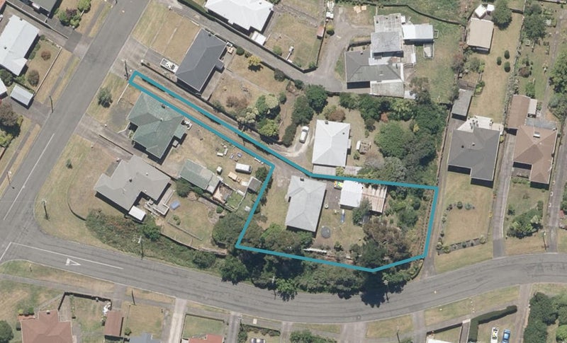 15 Burns Street, Tawhero, Whanganui - Carousel 1