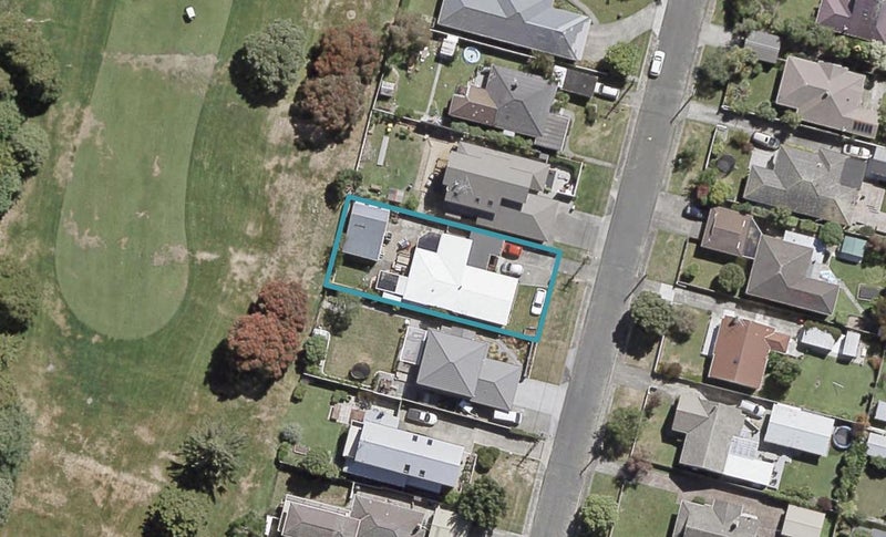 22 Saint James Avenue, Boulcott, Lower Hutt - Carousel 1