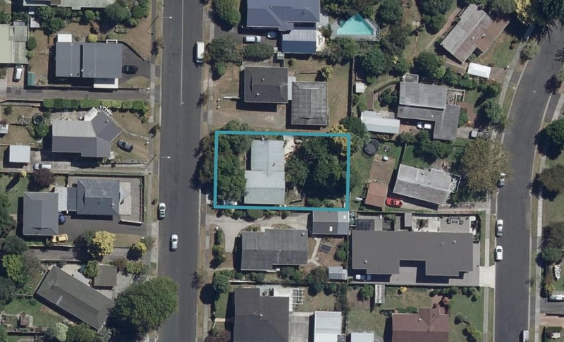 31 Alison Street, Hamilton Lake, Hamilton - Carousel 1