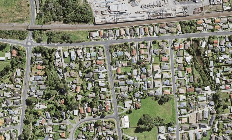 8 Hetherington Road, Ranui, Auckland - Carousel 1