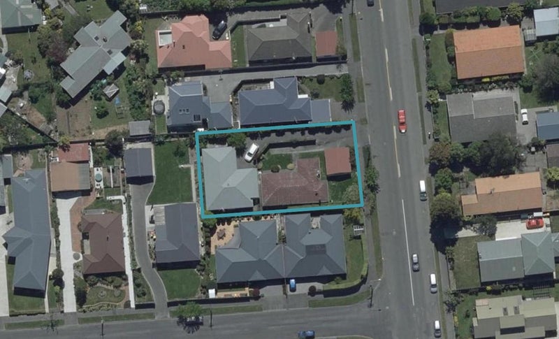 2/271 Avonhead Road, Avonhead, Christchurch - Carousel 1