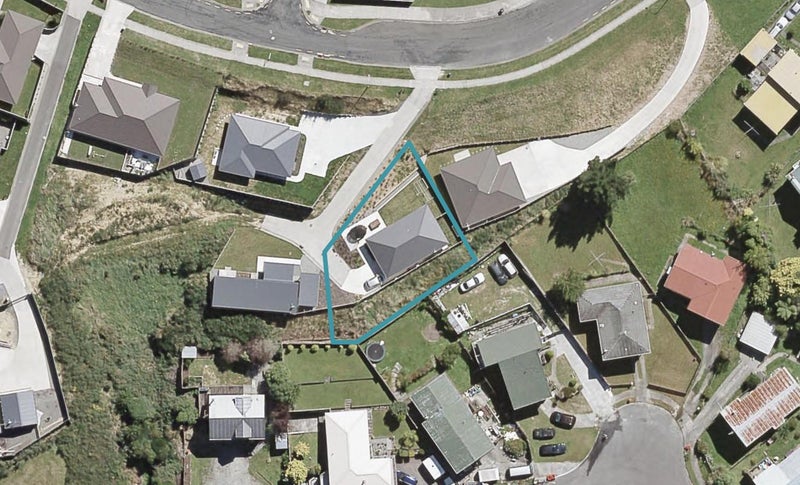 92 Sunstone Crescent, Timberlea, Upper Hutt - Carousel 1