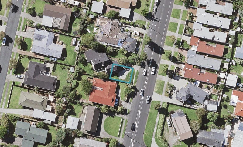 313E Bucklands Beach Road, Bucklands Beach, Auckland - Carousel 1