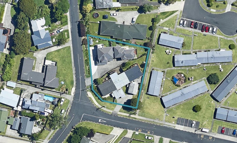 1/86 Pillans Road, Otumoetai, Tauranga - Carousel 1
