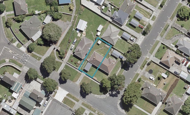 5 Tocker Street, Taita, Lower Hutt - Carousel 1