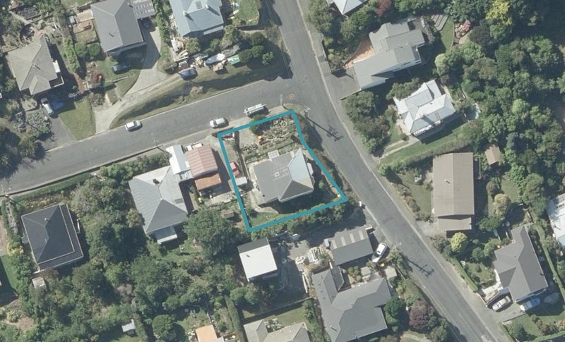 17 Athol Place, Ravensbourne, Dunedin - Carousel 1
