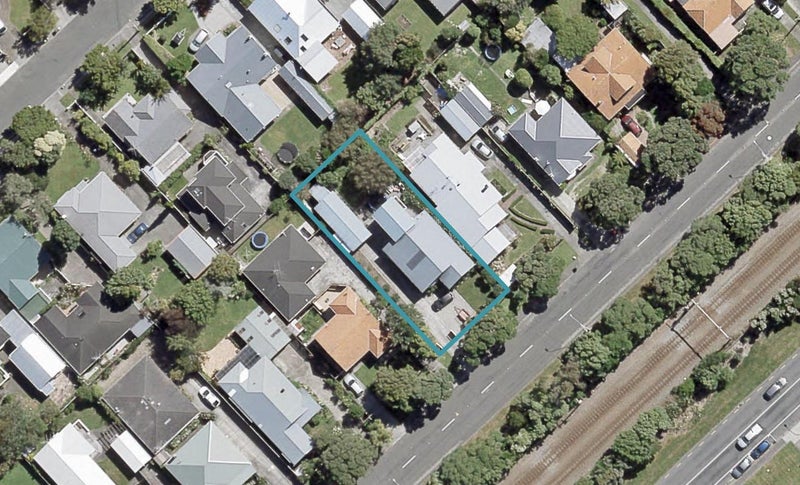 71 Pohutukawa Street, Woburn, Lower Hutt - Carousel 1