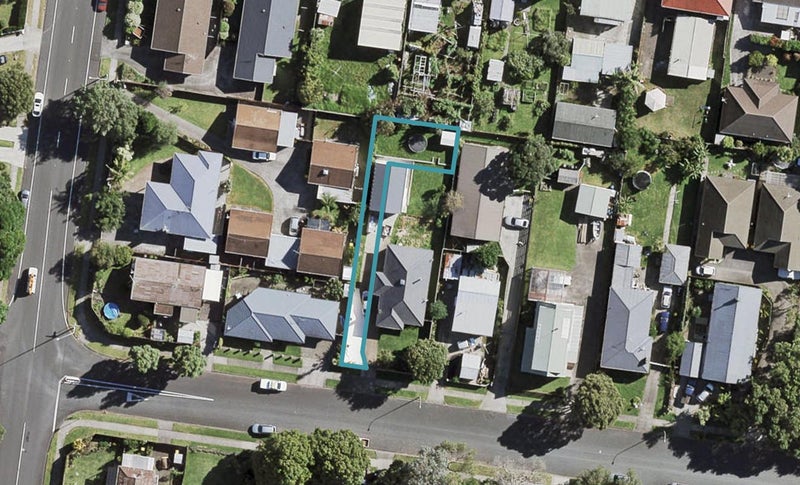 4C Hazards Road, Weymouth, Auckland - Carousel 1