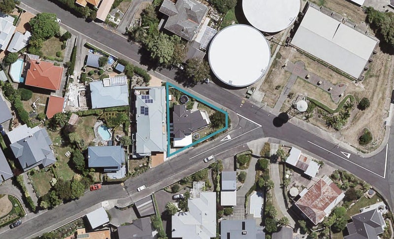 101 Thompson Road, Bluff Hill, Napier - Carousel 1