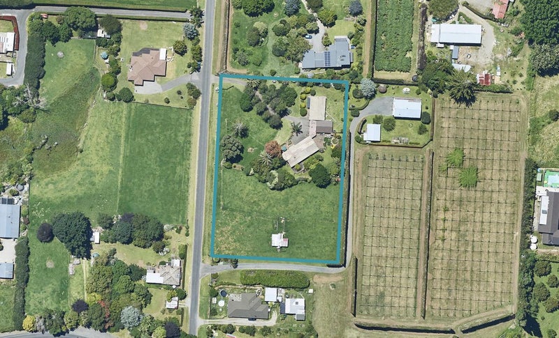18 Asher Road, Welcome Bay, Tauranga - Carousel 1
