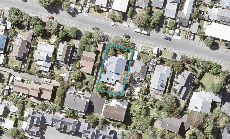 7 Miro Street, Eastbourne, Lower Hutt - Carousel 1