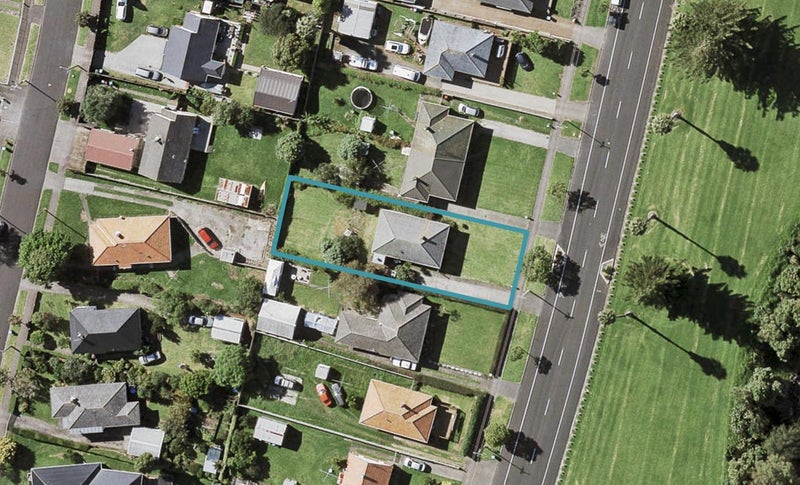 161 Riverside Avenue, Point England, Auckland - Carousel 1