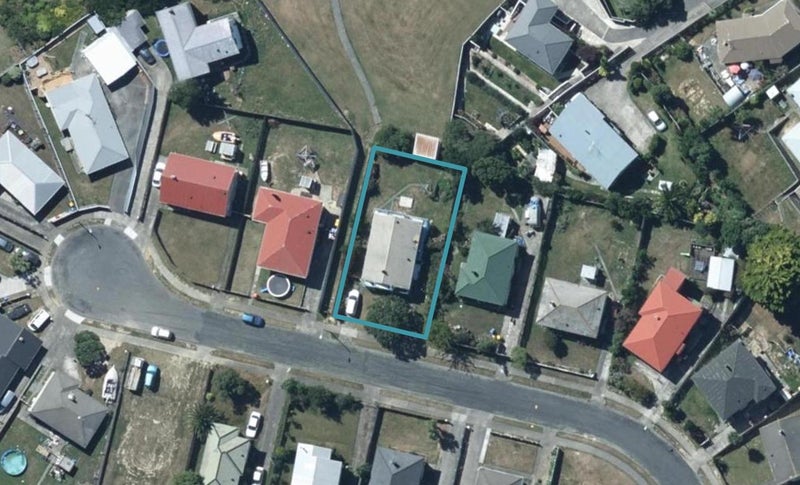 20 Caduceus Place, Ascot Park, Porirua - Carousel 1