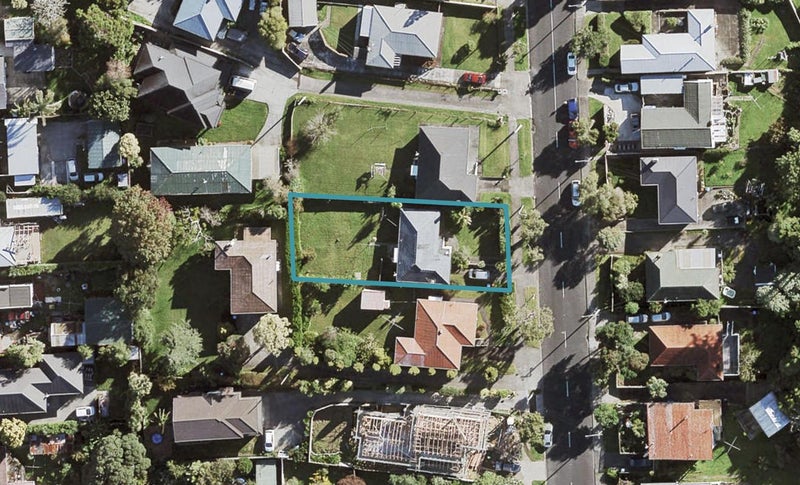 17 Whitney Street, New Windsor, Auckland - Carousel 1