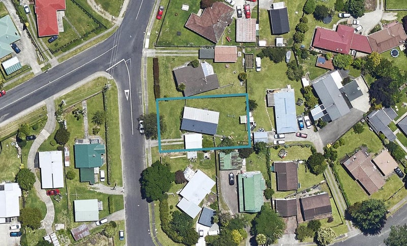 42 Dunlop Road, Te Puke, Te Puke - Carousel 1