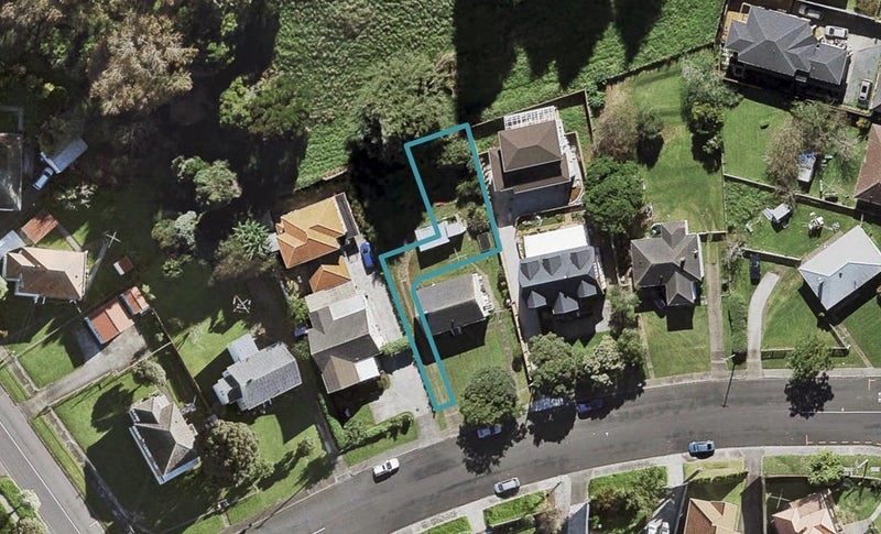 7D Youth Street, Mount Roskill, Auckland - Carousel 1