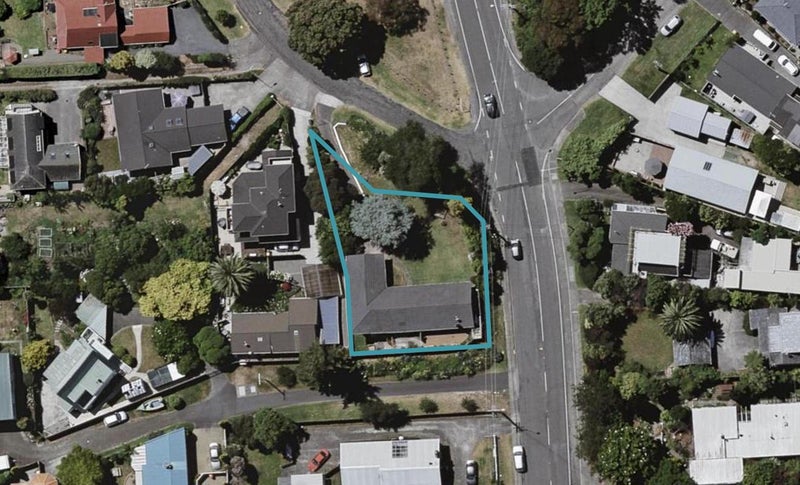 1 Arawa Street, Raumati Beach, Paraparaumu - Carousel 1