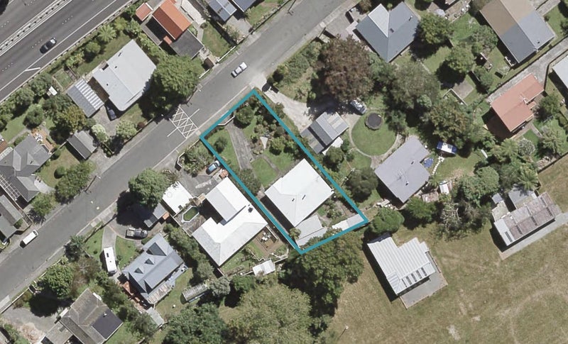 15 Norfolk Street, Belmont, Lower Hutt - Carousel 1
