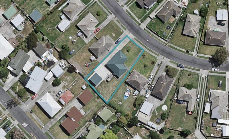 16 Charles Corner Crescent, Maraenui, Napier - Carousel 1