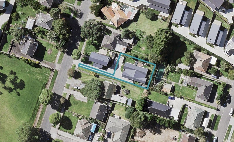 84A Castledine Crescent, Glen Innes, Auckland - Carousel 1