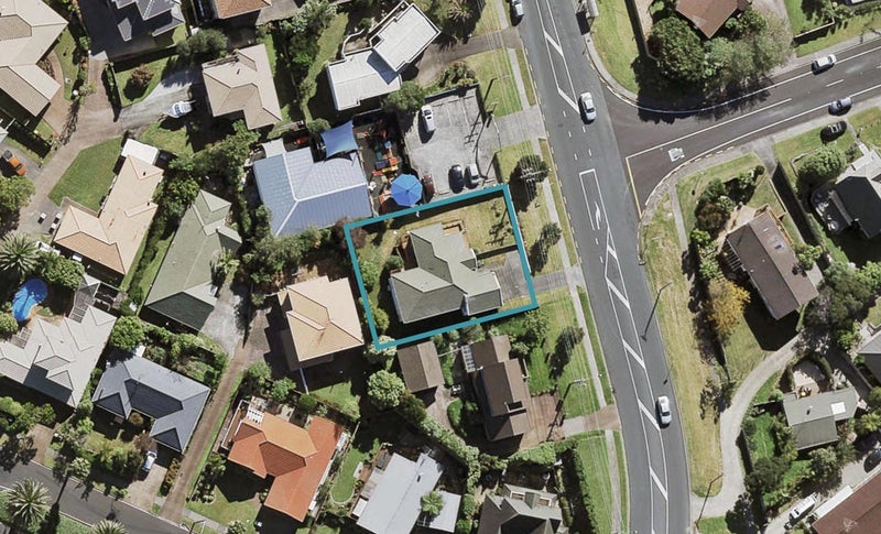 68 Sunset Road, Unsworth Heights, Auckland - Carousel 1