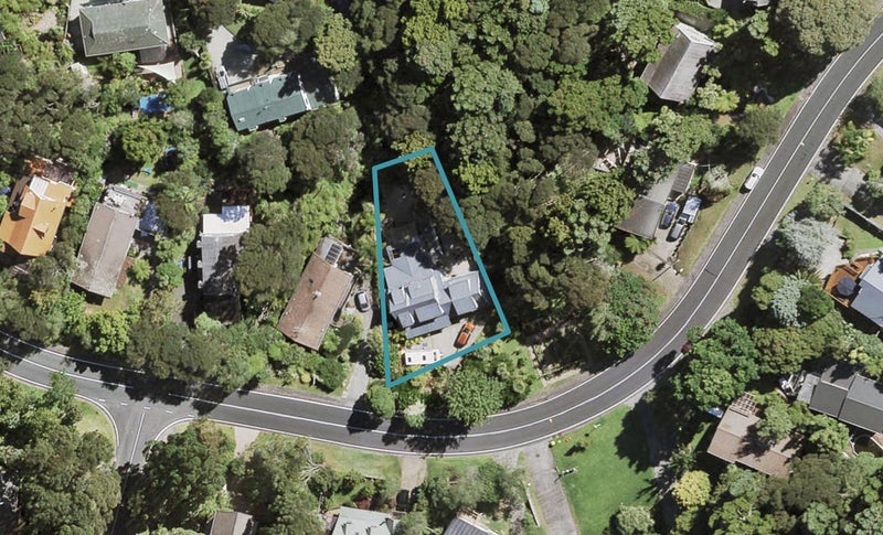 56 Wirihana Road, Titirangi, Auckland - Carousel 1