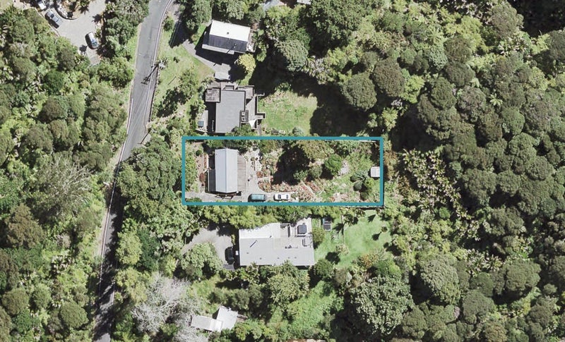 17 Warner Park Avenue, Laingholm, Auckland - Carousel 1