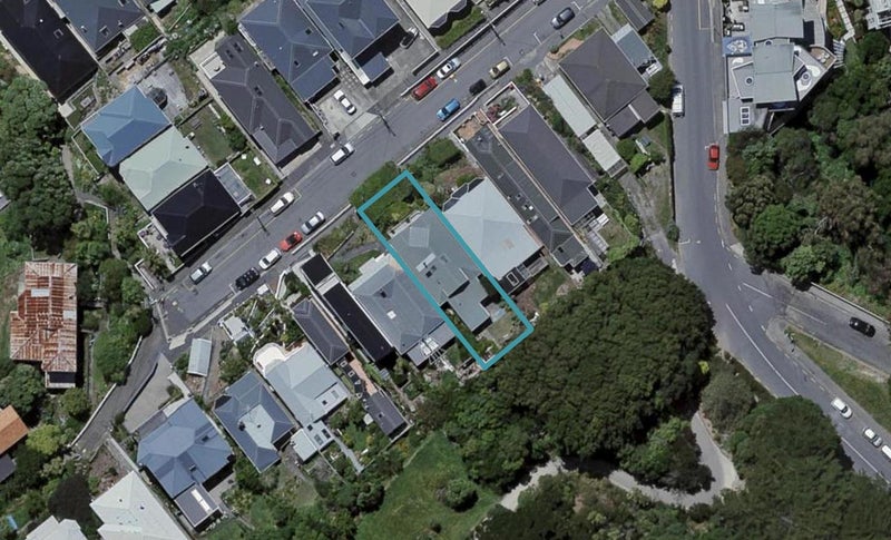 13 Shannon Street, Mount Victoria, Wellington - Carousel 1