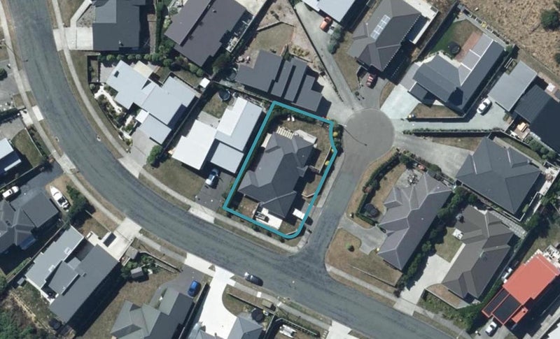 1 Sunflower Close, Camborne, Porirua - Carousel 1