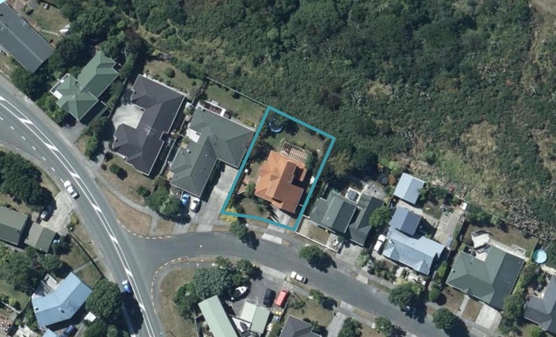 2 Westridge, Camborne, Porirua - Carousel 1