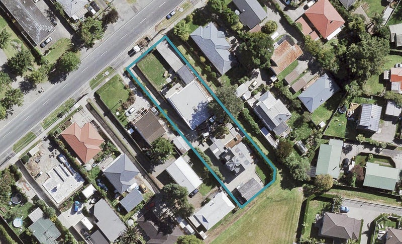 2/166 Henderson Valley Road, Henderson, Auckland - Carousel 1