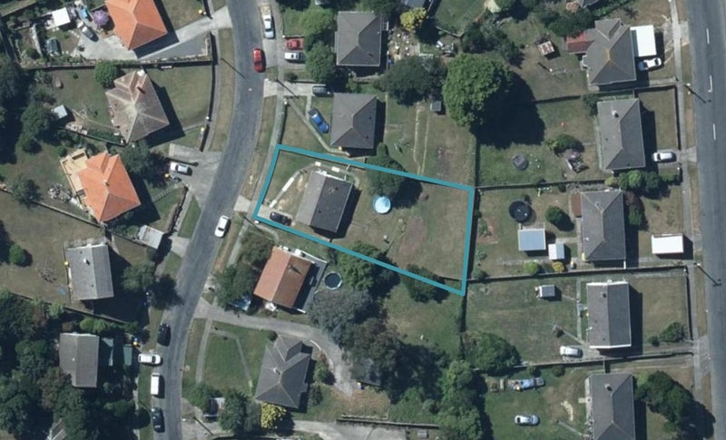 11 Martin Street, Ranui, Porirua - Carousel 1