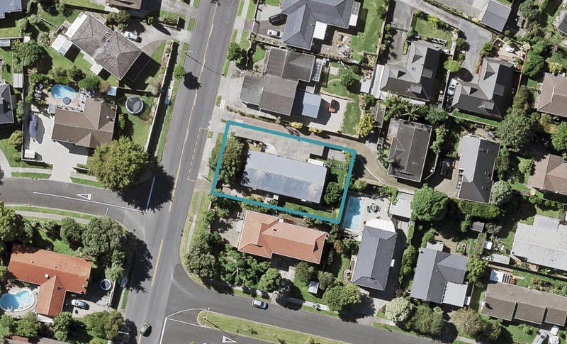 2/109 Glenmore Road, Sunnyhills, Auckland - Carousel 1