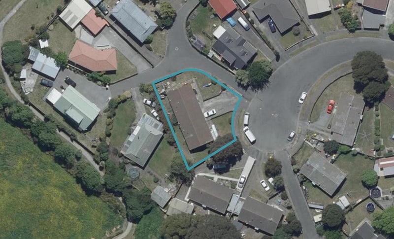 1/16 Bolero Place, Parklands, Christchurch - Carousel 1