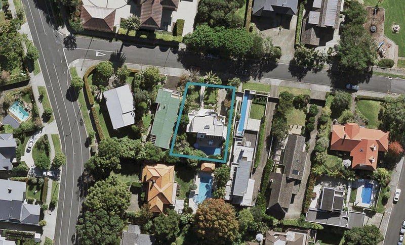 1 Wharua Road, Remuera, Auckland - Carousel 1
