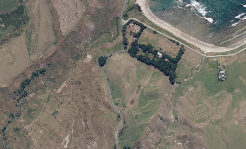 1072 Mahia East Coast Road, Māhia - Carousel 1