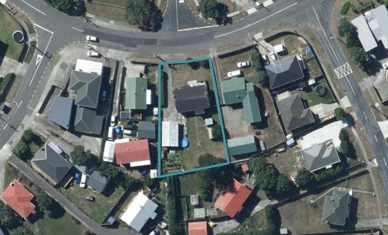 31 Te Puke Street, Titahi Bay, Porirua - Carousel 1