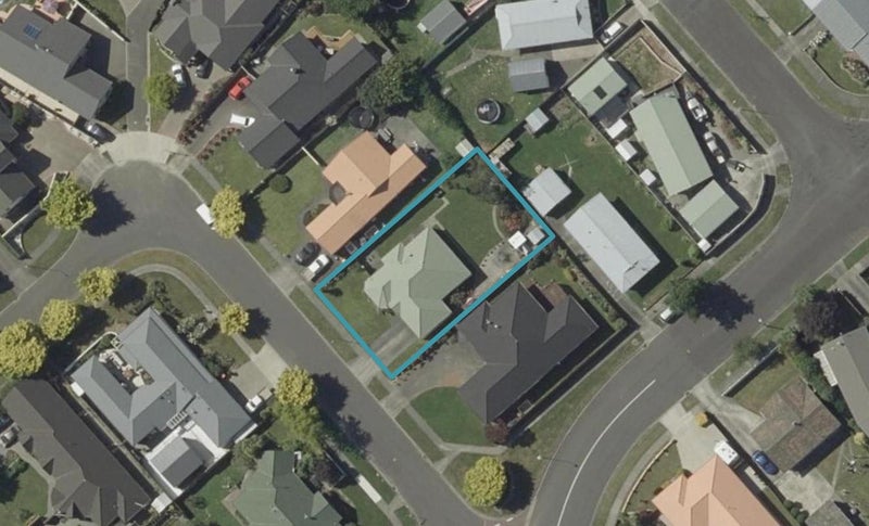 18 Presidential Drive, Milson, Palmerston North - Carousel 1